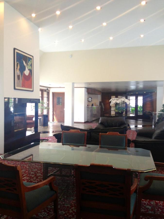 | Mikado Hotel