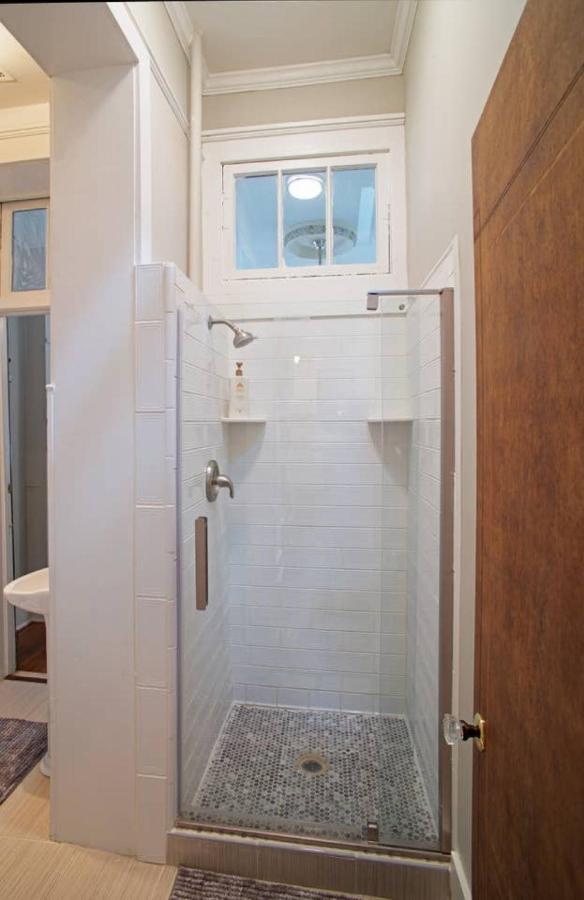 | 101 E Waldburg - Cozy Cottage just off of Forsyth Park