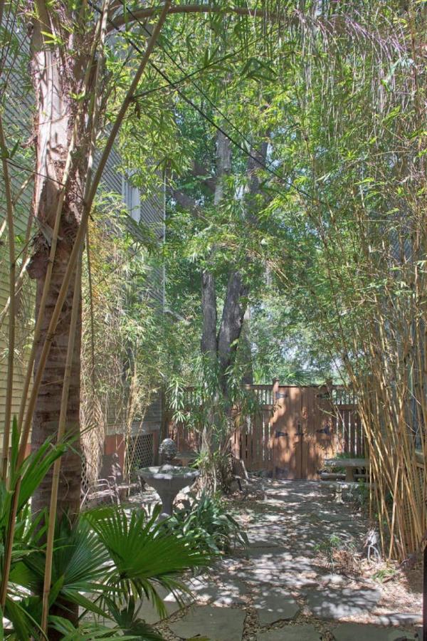 | 101 E Waldburg - Cozy Cottage just off of Forsyth Park