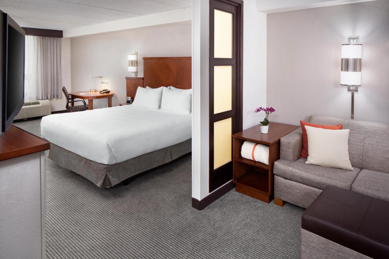 | Hyatt Place Dallas/North Arlington/Grand Prairie