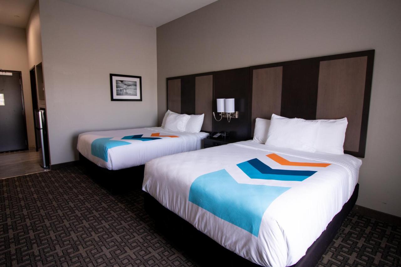  | HOTEL PRYOR