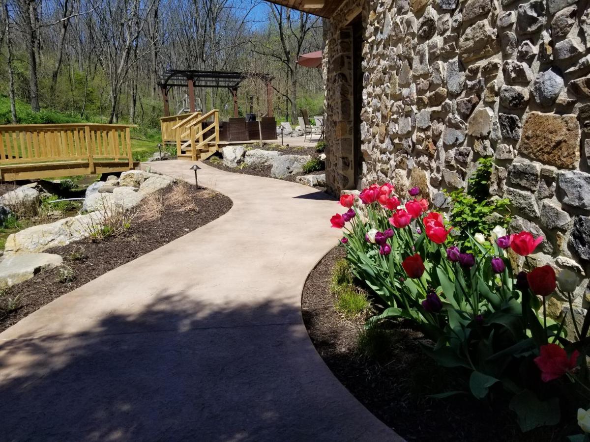 | Hawk Mountain Bed & Breakfast