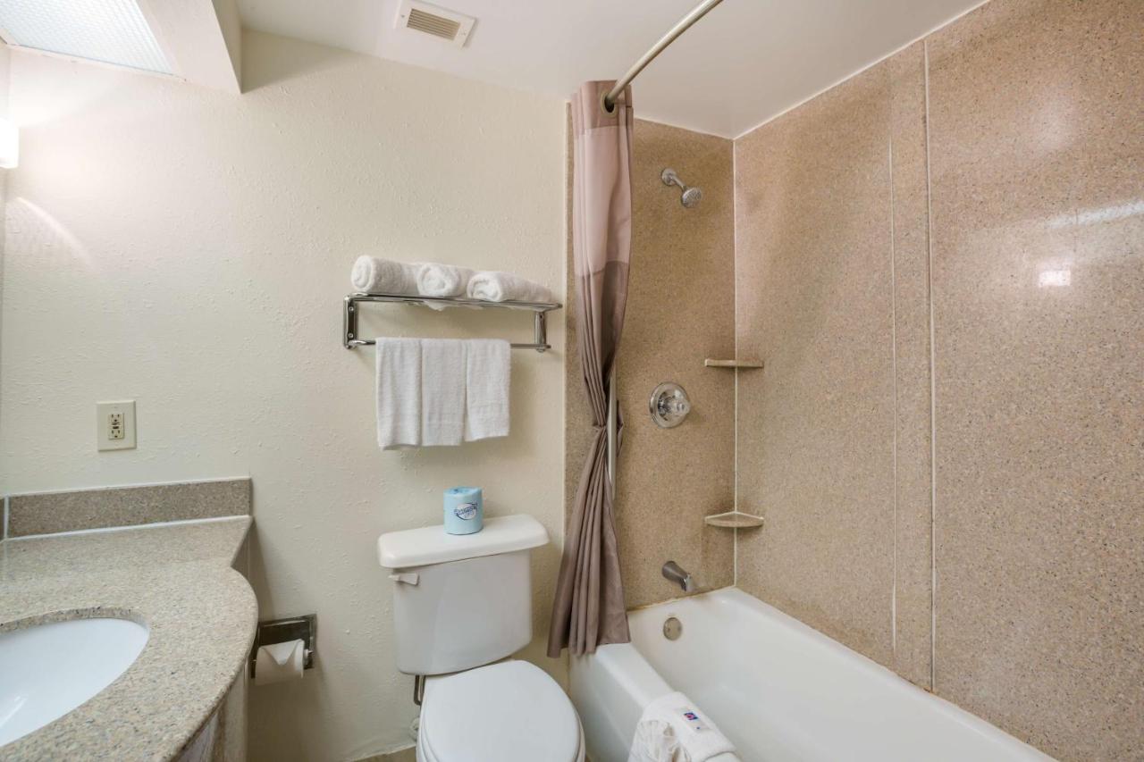 | Budgetel Inns & Suites - Atlanta Galleria Stadium