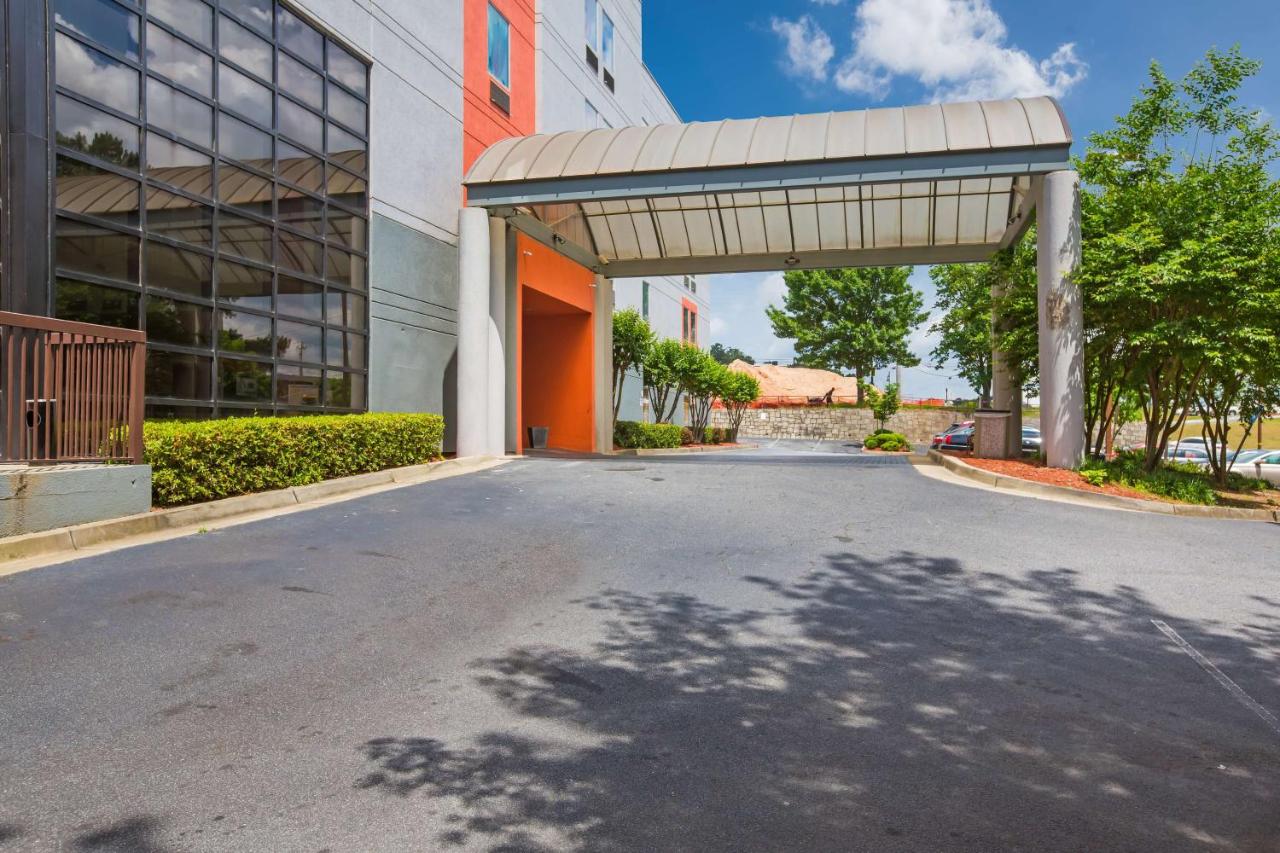 | Budgetel Inns & Suites - Atlanta Galleria Stadium