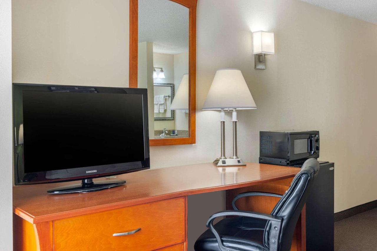 Double Room with Two Double Beds - Non-Smoking at Sleep Inn Macon I-75