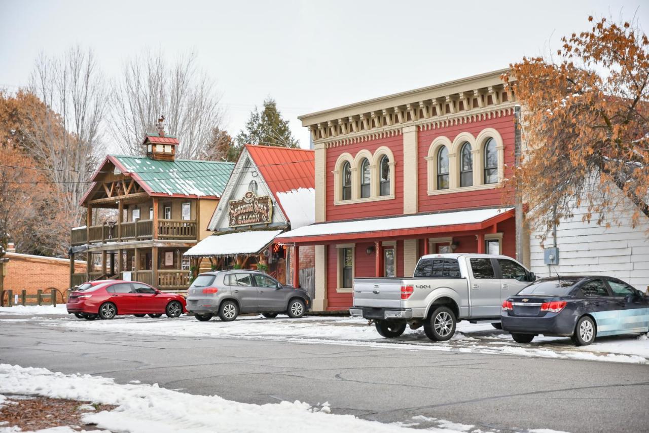 | Valley House Inn