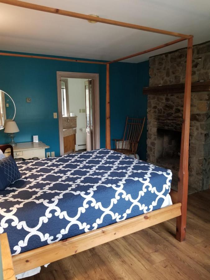| Hawk Mountain Bed & Breakfast