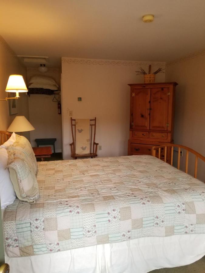 | Hawk Mountain Bed & Breakfast