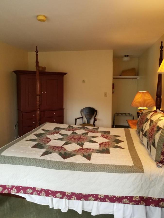 | Hawk Mountain Bed & Breakfast