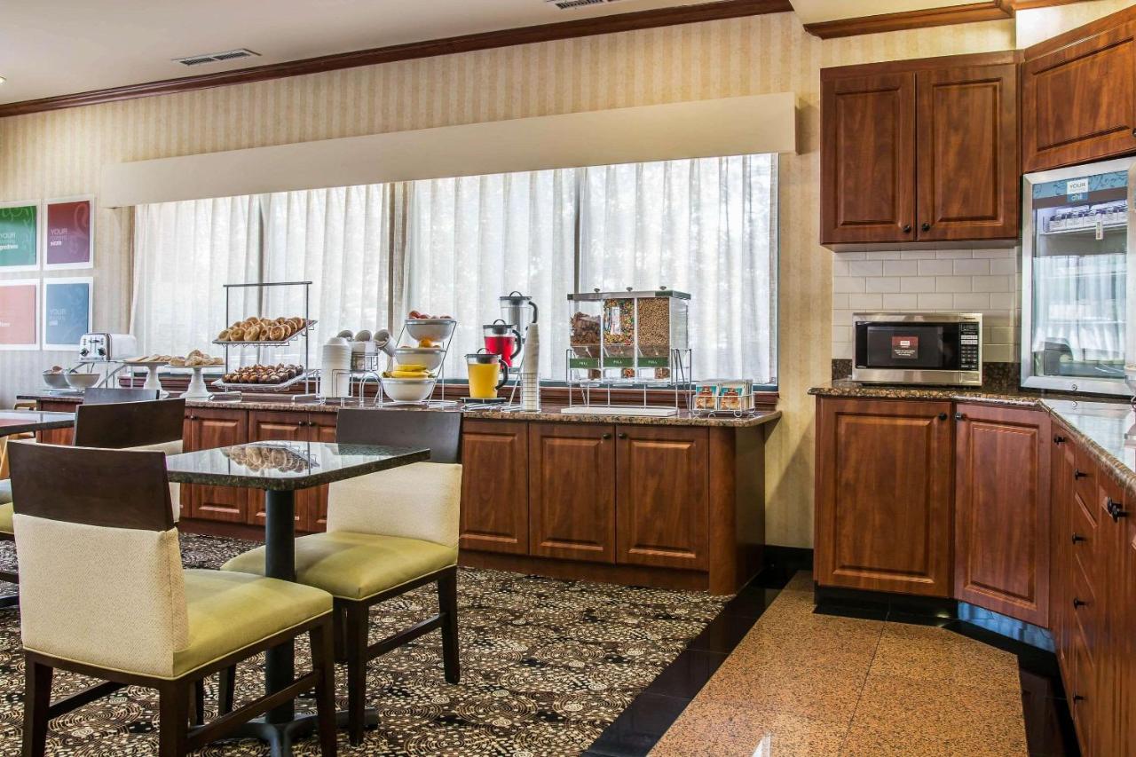  | Comfort Suites Canton