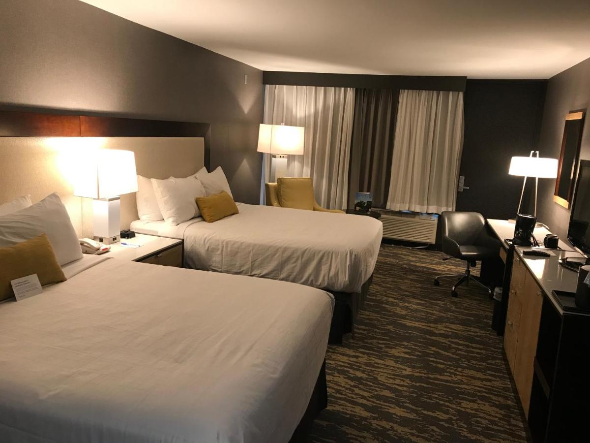 Queen Room with Two Queen Beds - Non-Smoking at Wyndham Lancaster Resort & Convention Center