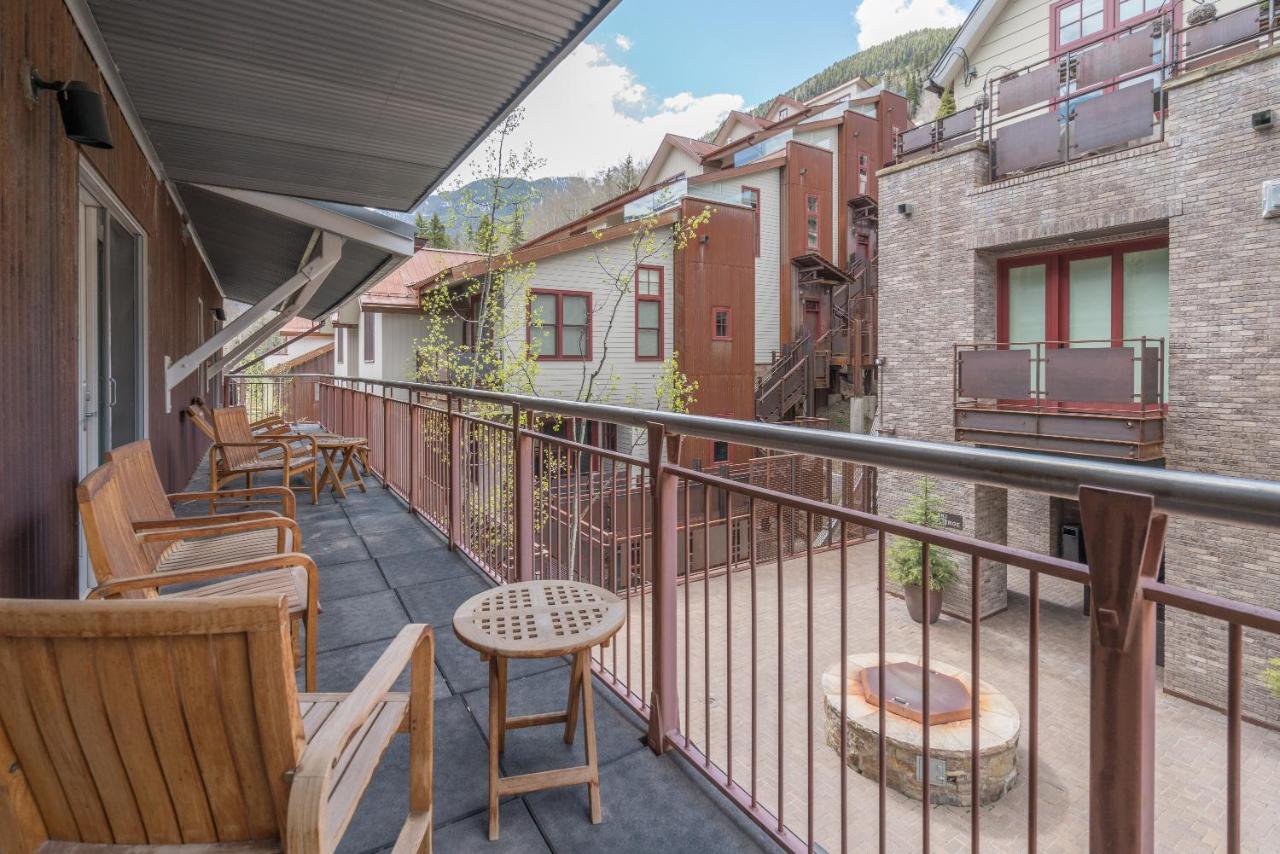 Three-Bedroom Apartment at Element 52, Auberge Collection