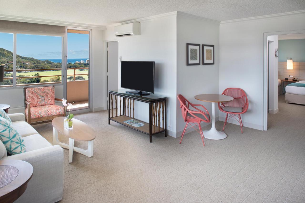 Penthouse City View at Queen Kapiolani Hotel