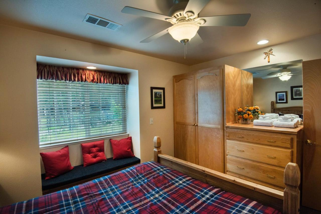 | 2A The Terry Cabin