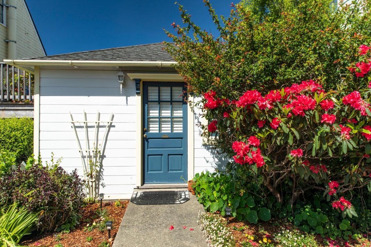  | Headlands Inn Bed and Breakfast