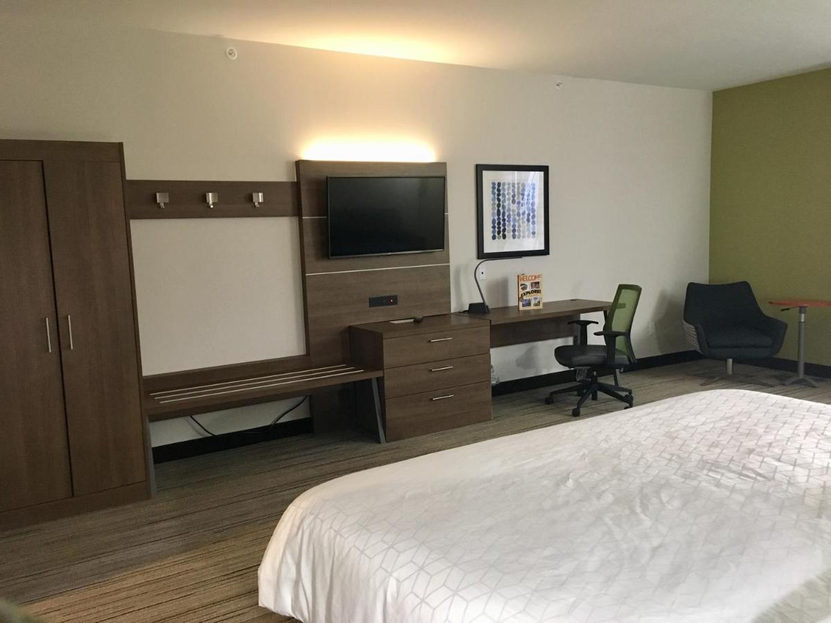 | Holiday Inn Express - Grand Island, an IHG Hotel