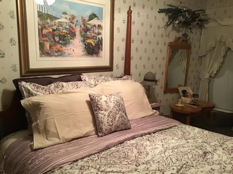 | Brookview Manor Inn