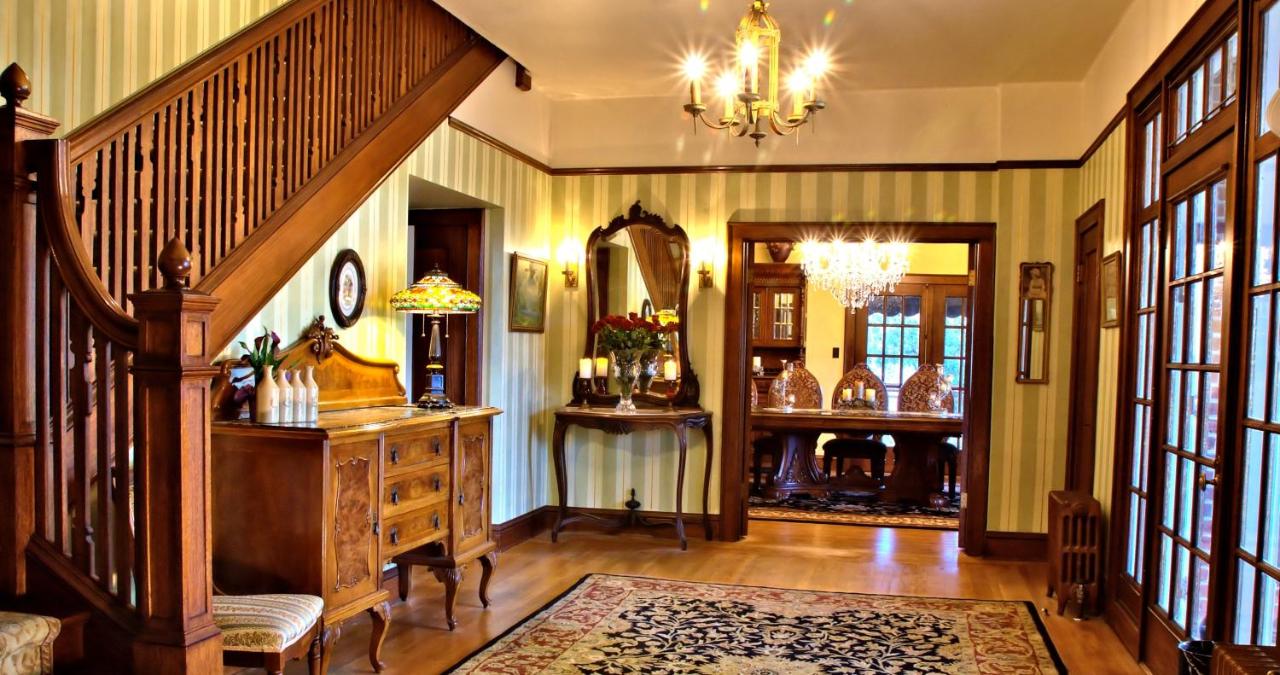 | The Inn on Knowles Hill Bed & Breakfast Hotel