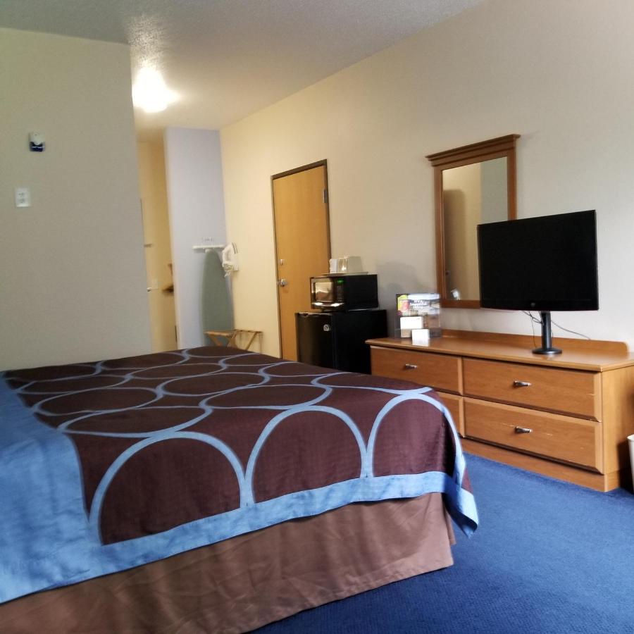 | Super 8 by Wyndham Cobleskill NY