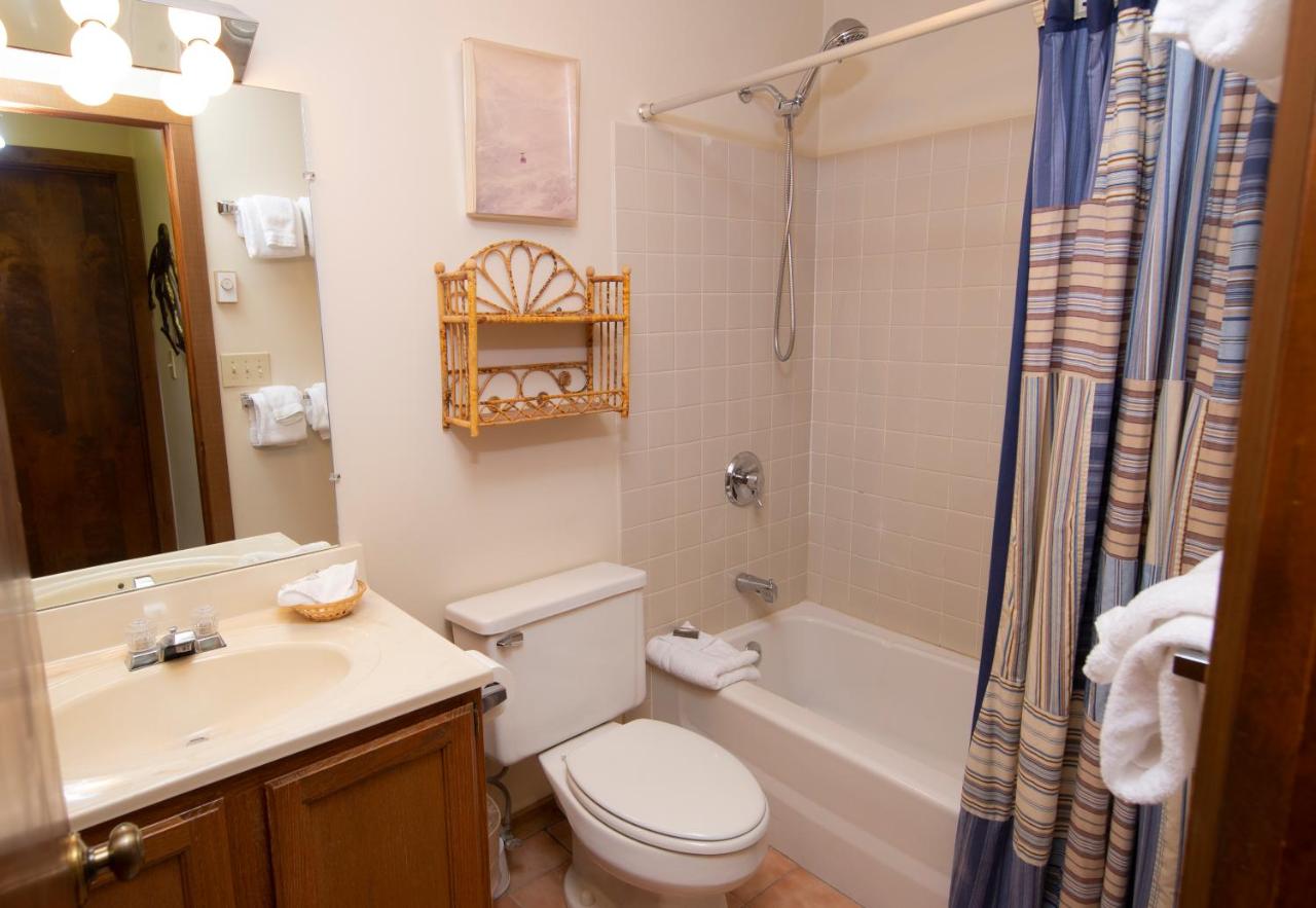 | Okemo Mountain Lodging
