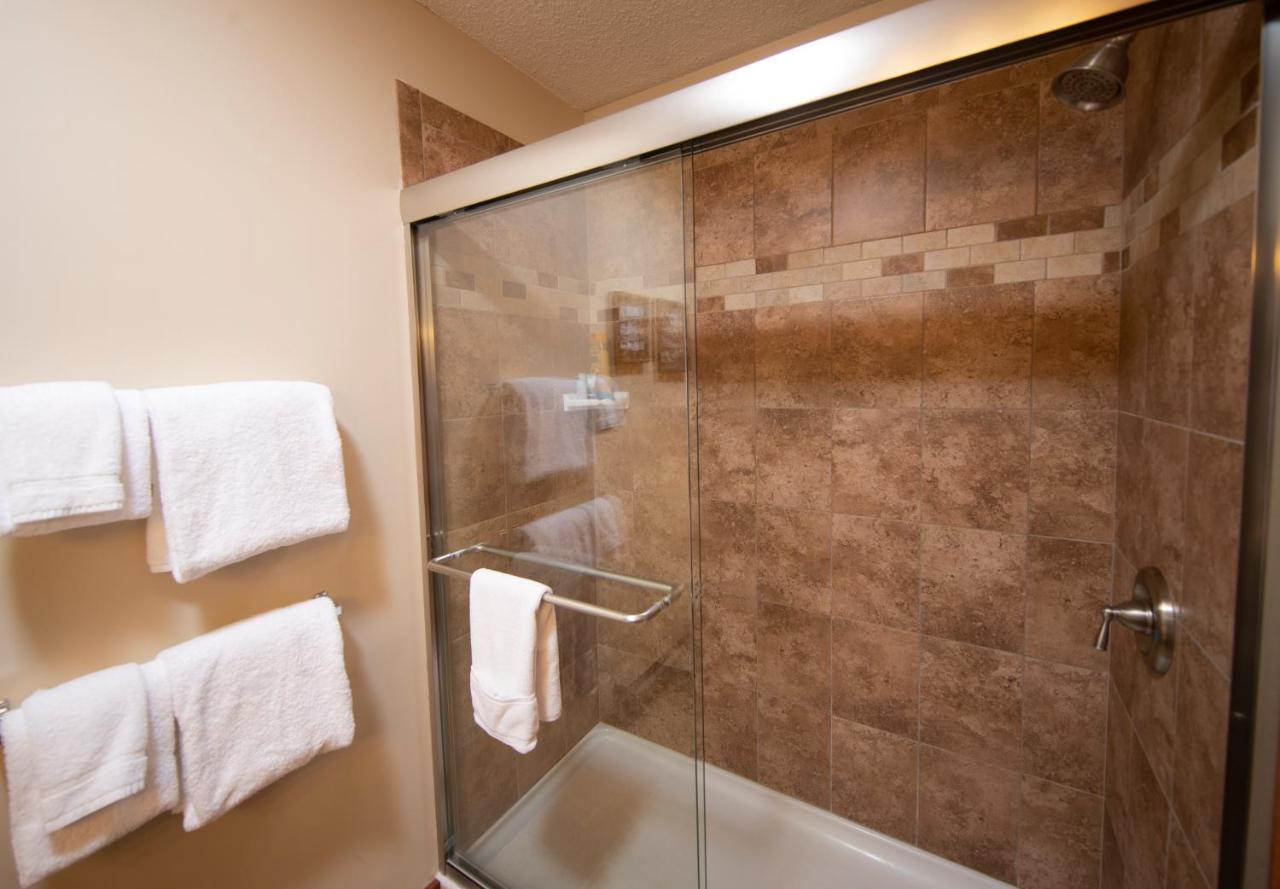| Okemo Mountain Lodging