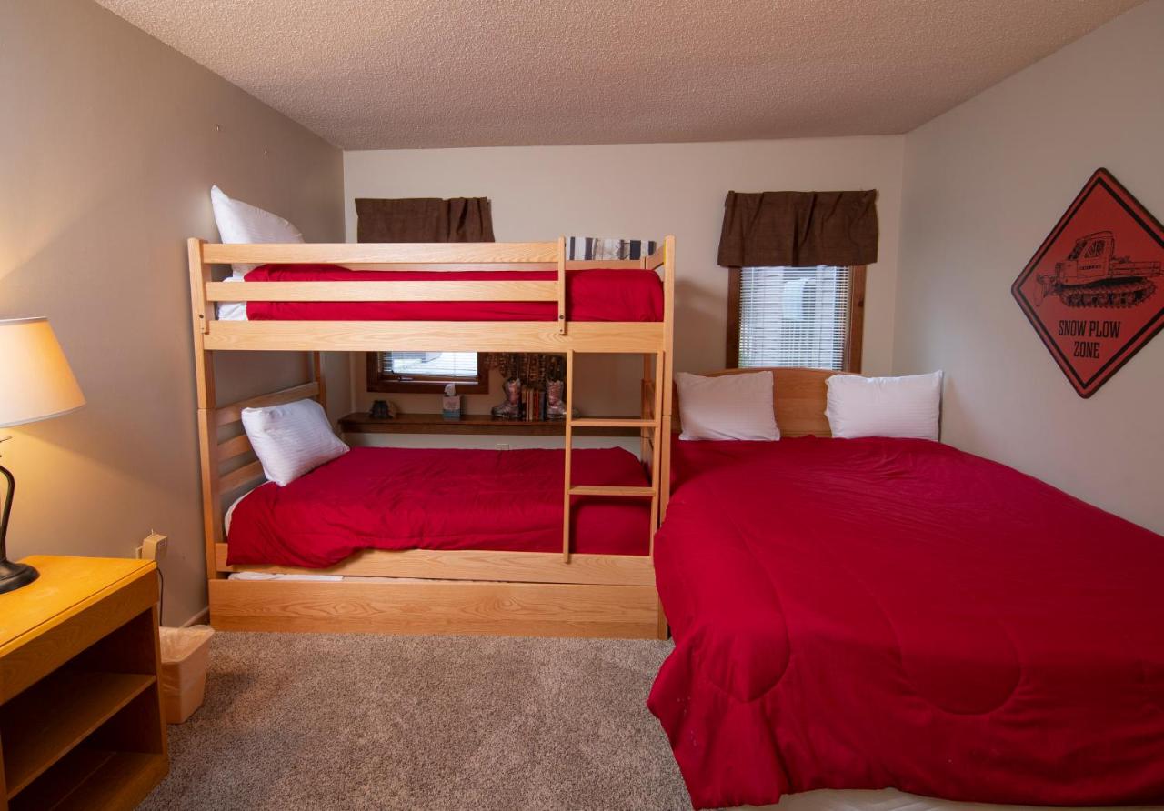 | Okemo Mountain Lodging