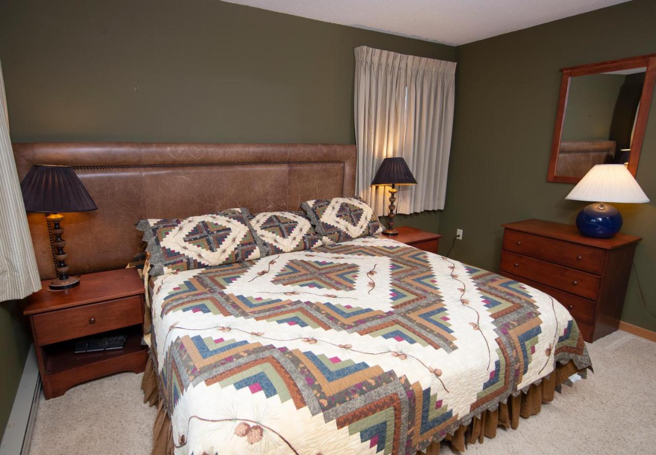 | Okemo Mountain Lodging