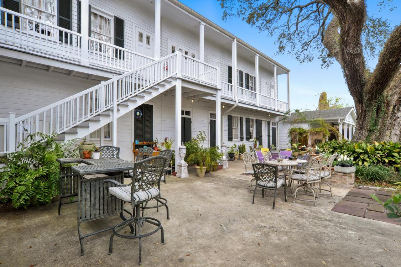 | Ashton's Bed and Breakfast