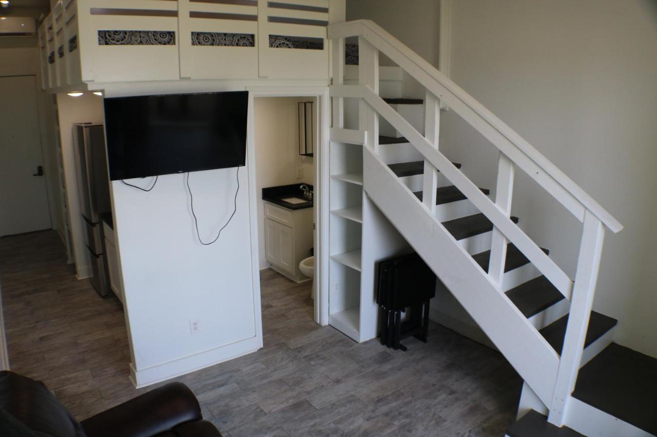 | Boardwalk Resort - Crystal Beach