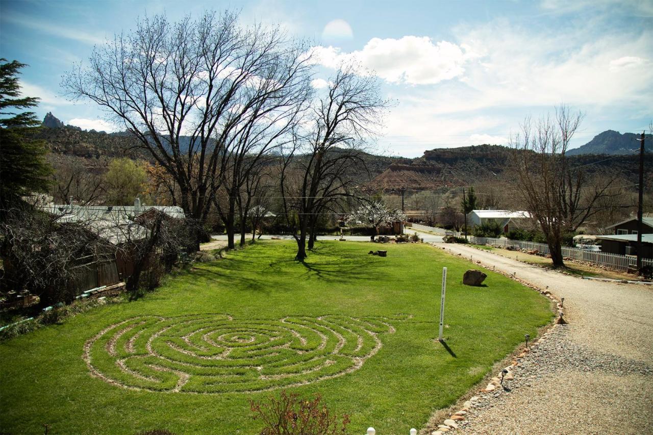 | 2 Cranes Inn - Zion