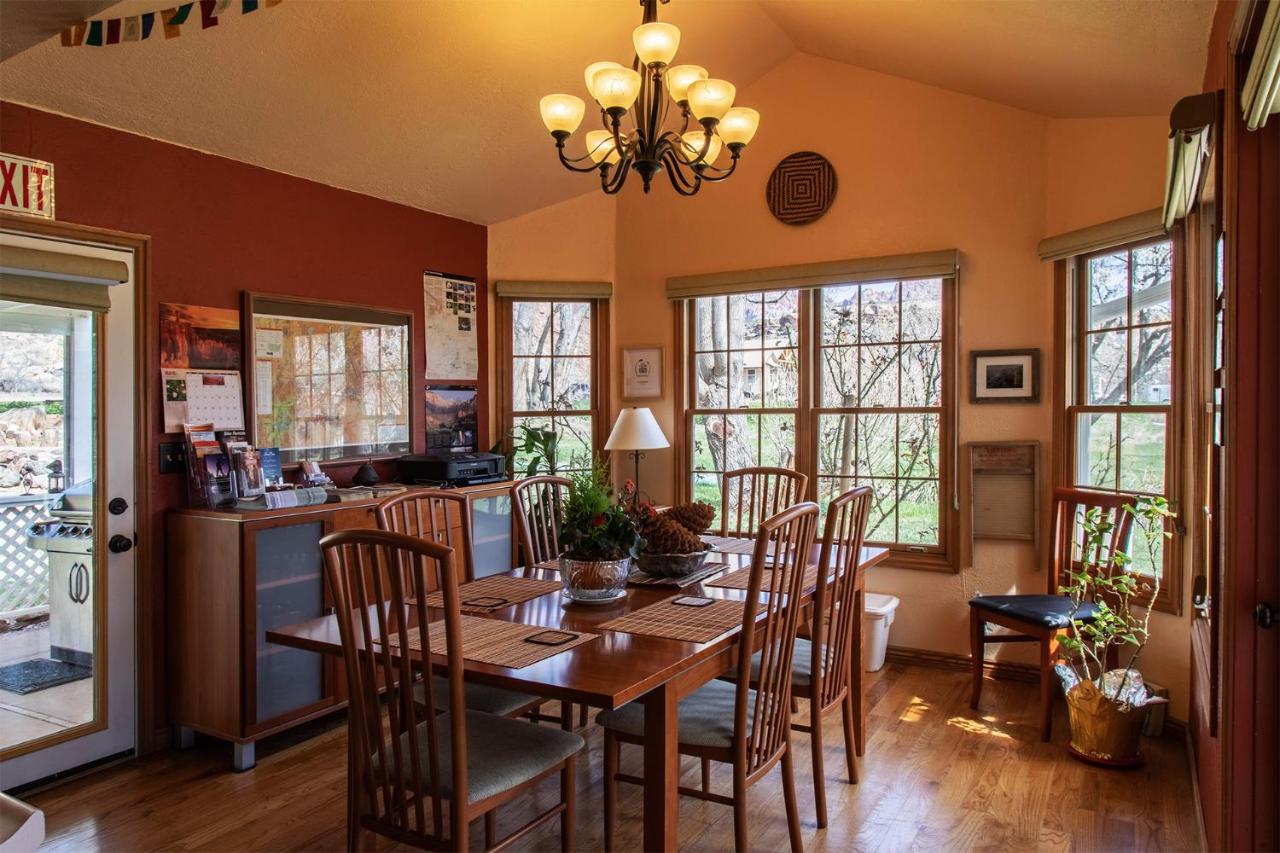 | 2 Cranes Inn - Zion