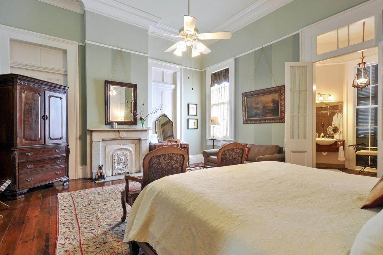| Ashton's Bed and Breakfast