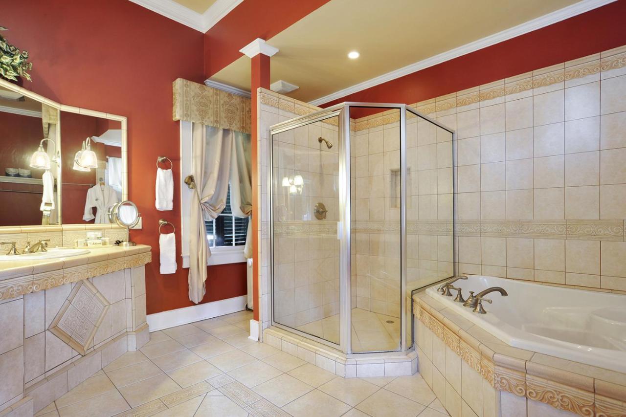 | Ashton's Bed and Breakfast