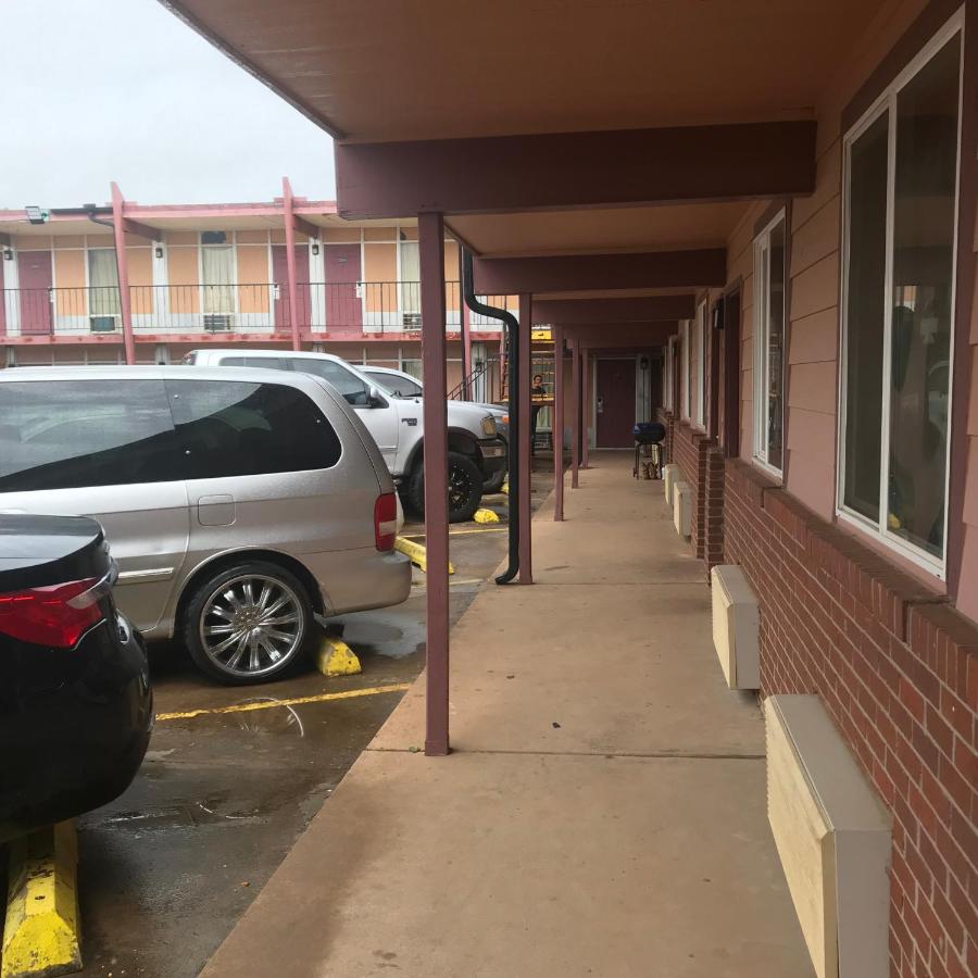 | Guest Inn