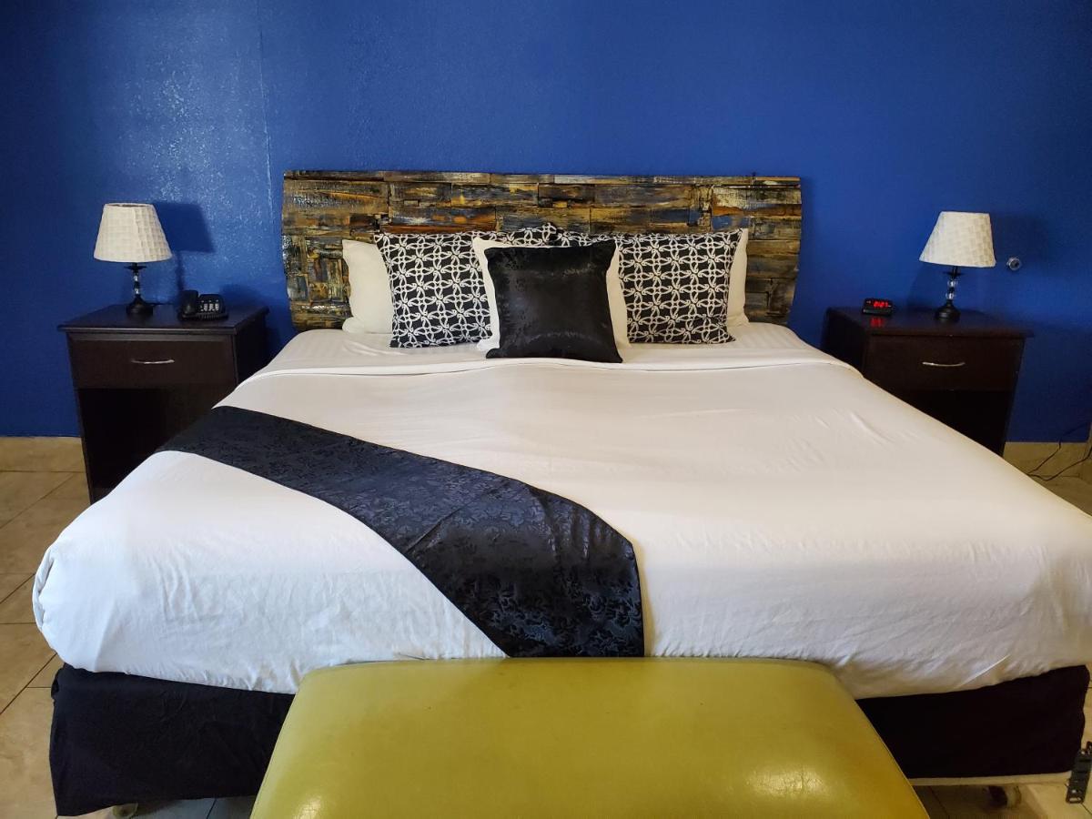 | PineCrest Inn & Suites