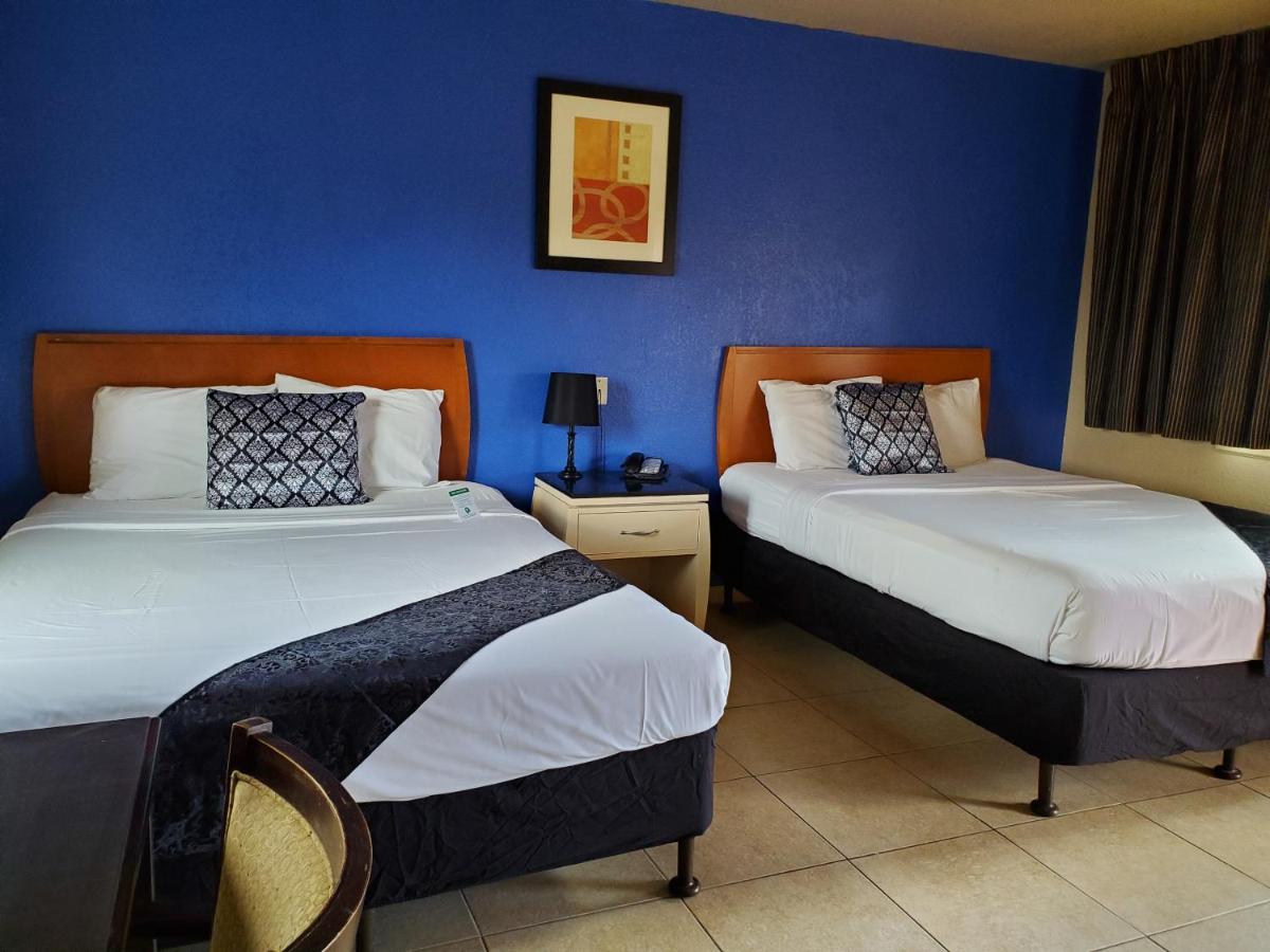 | PineCrest Inn & Suites