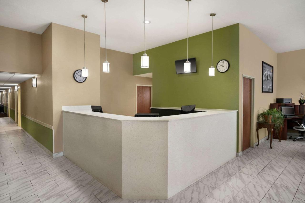  | Super 8 by Wyndham S Jordan/Sandy/Slc Area
