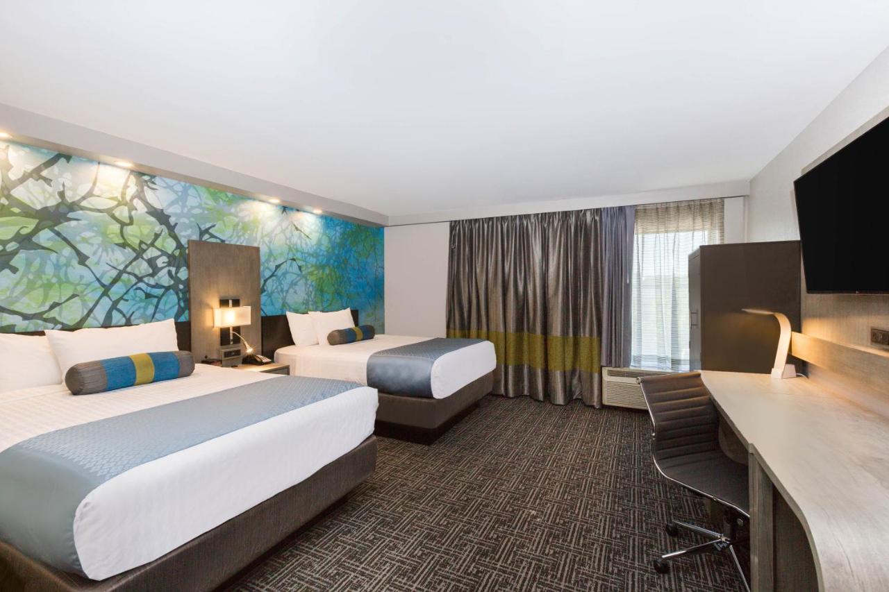 Queen Room with Two Queen Beds - Non-Smoking at Wingate by Wyndham Goodlettsville