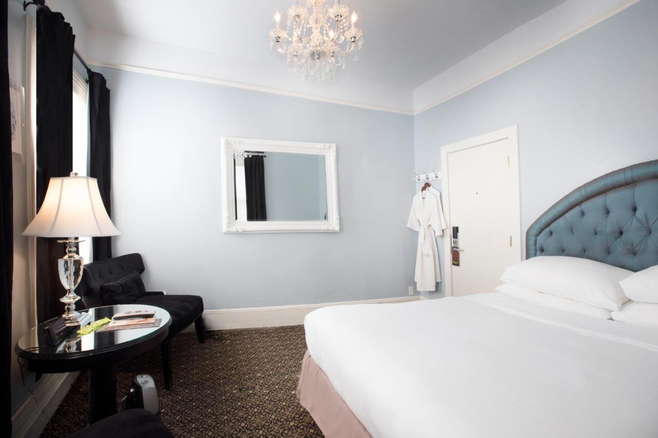 King Room with Shared Bathroom at Ballard Inn