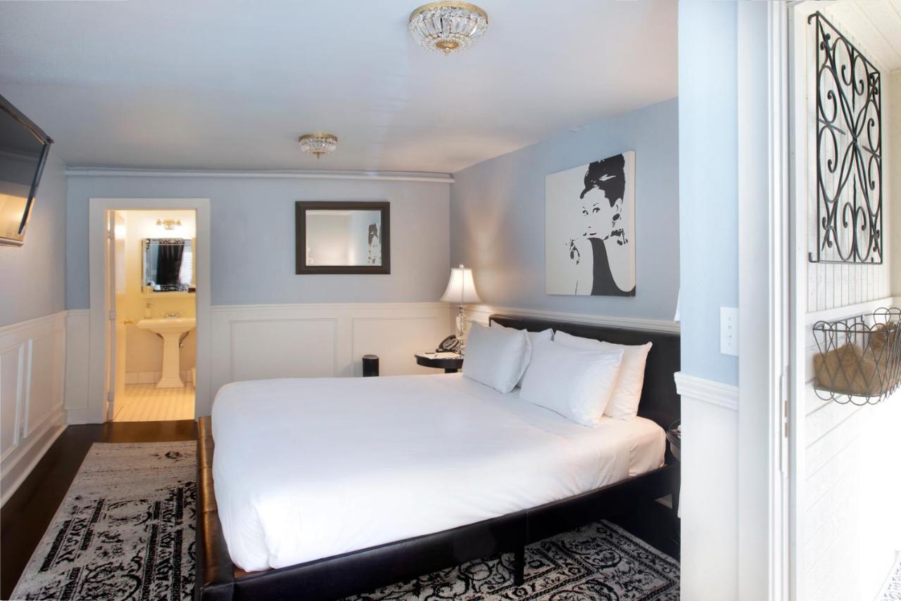 Deluxe King Room at Ballard Inn