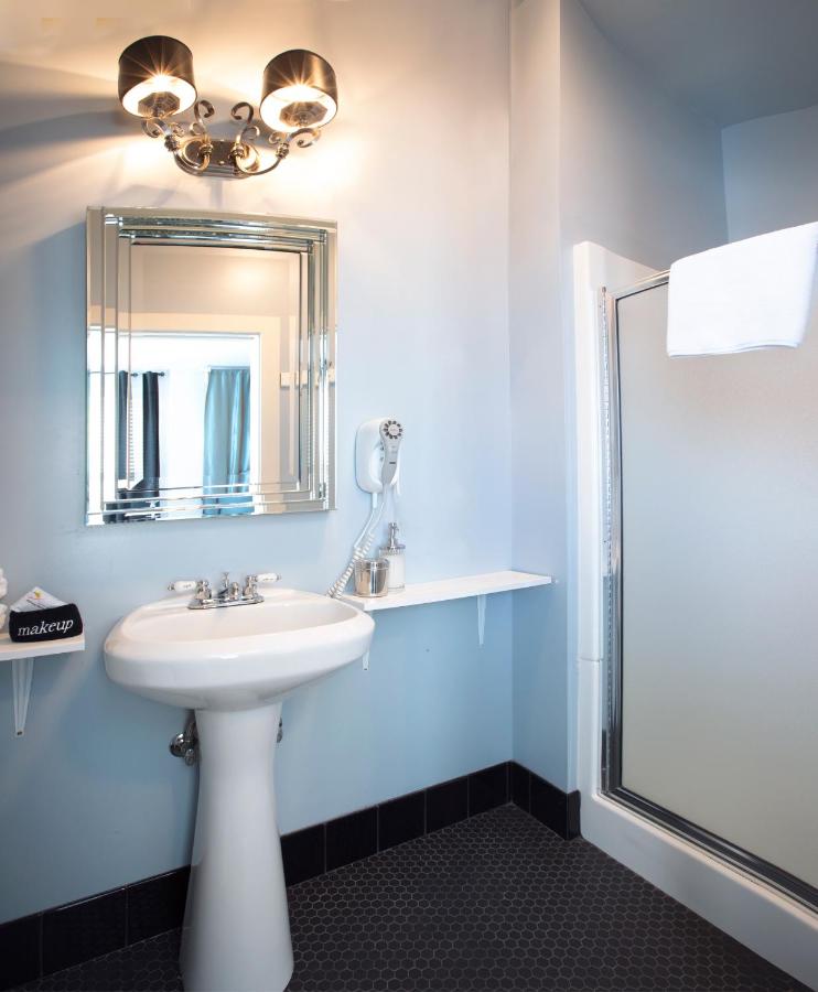 Deluxe King Room at Ballard Inn