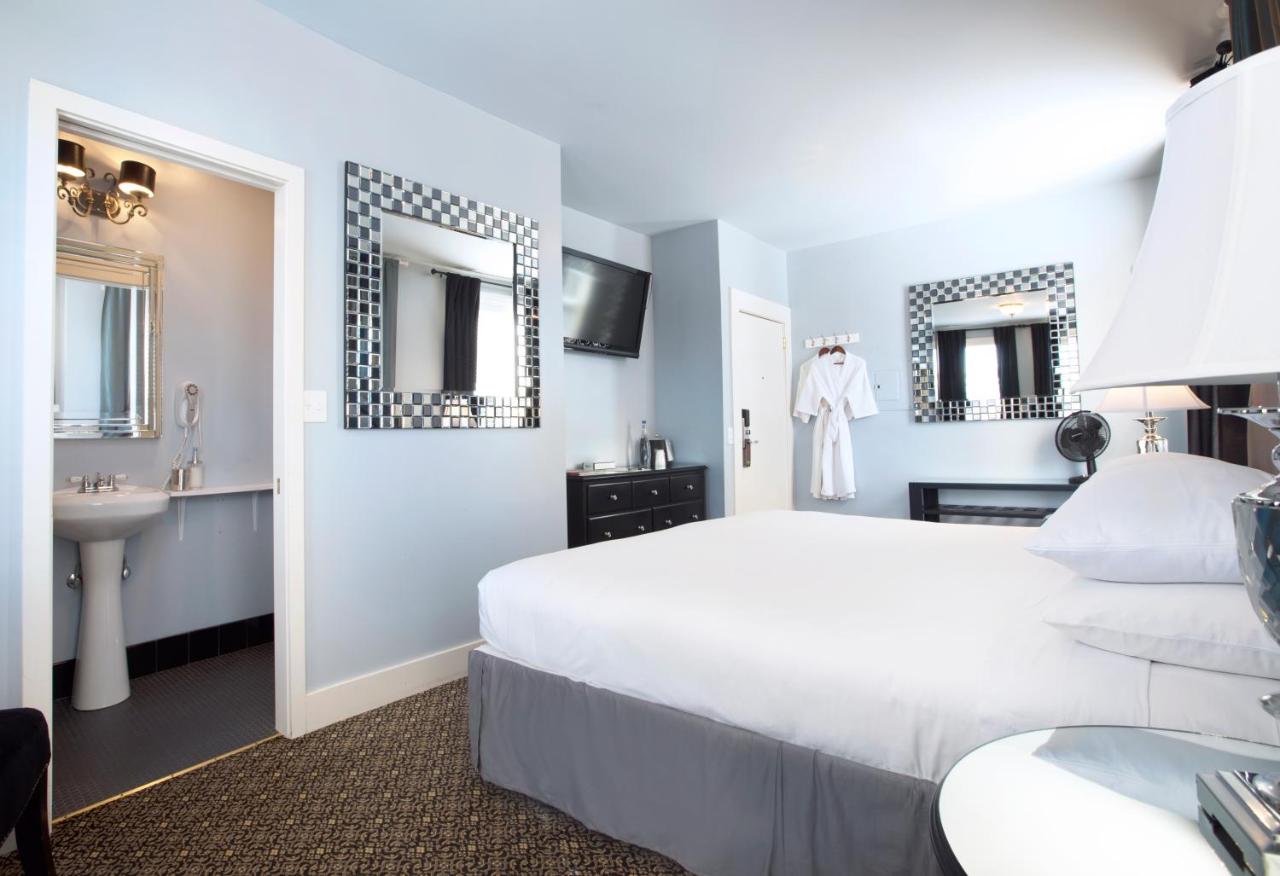 Deluxe King Room at Ballard Inn