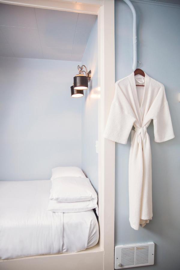 Full Bed with Shared Bathroom at Ballard Inn