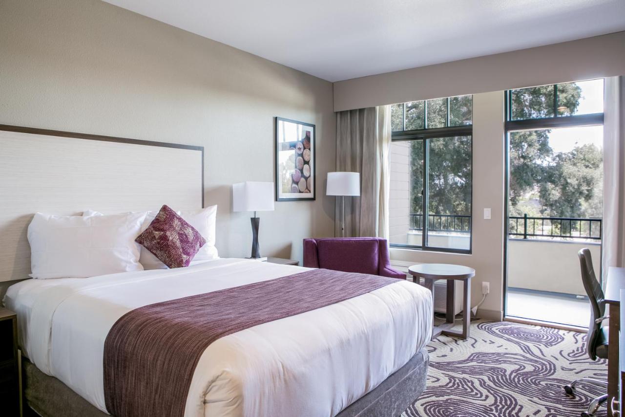 | Hotel Siri Downtown - Paso Robles