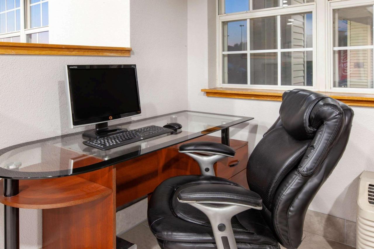  | Microtel Inn & Suites by Wyndham Pittsburgh Airport