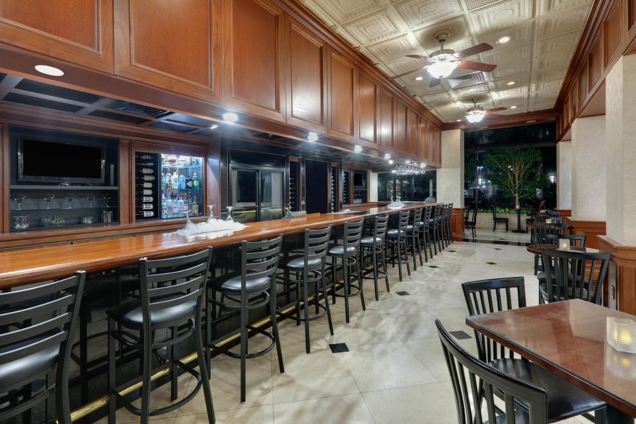  | Wyndham Riverfront Hotel