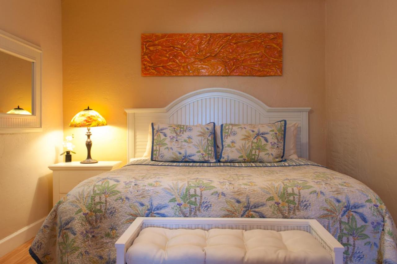  | Beach Place Guesthouses