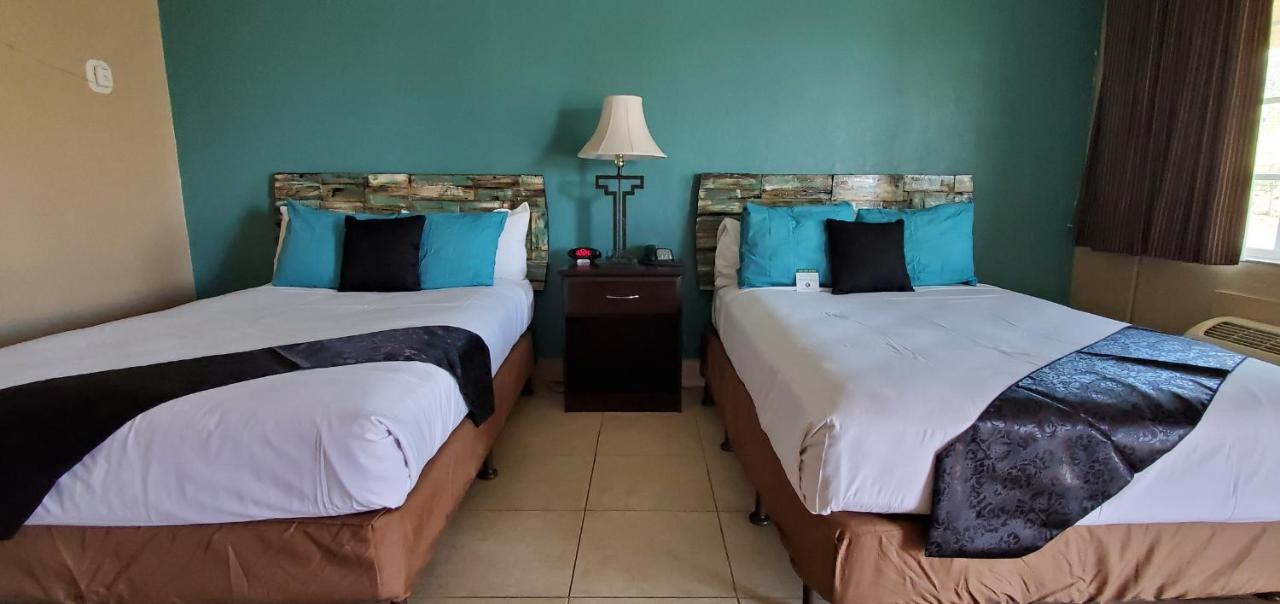 | PineCrest Inn & Suites