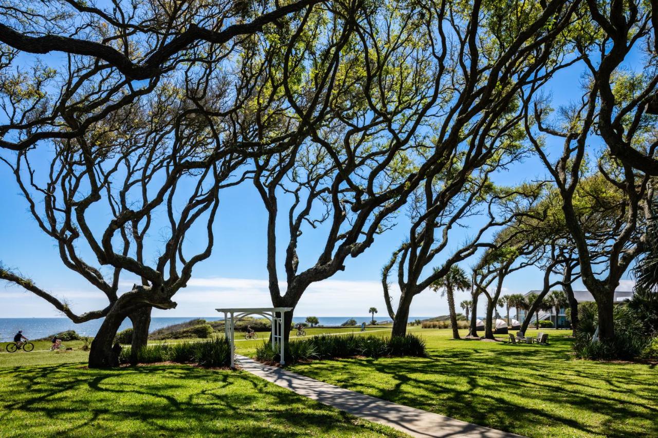 | Beachview Club Hotel