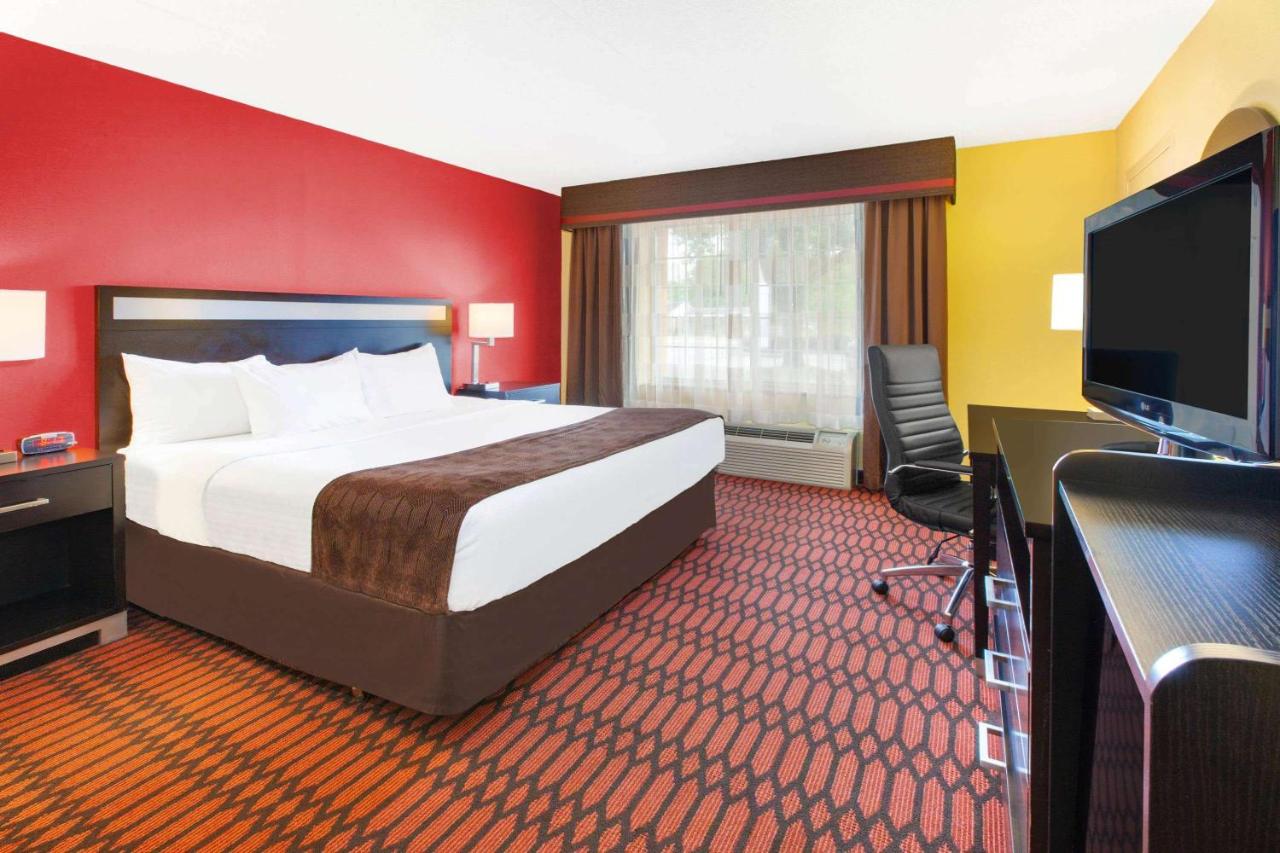 King Room - Mobility Access/Non-Smoking at Baymont by Wyndham Harrisburg